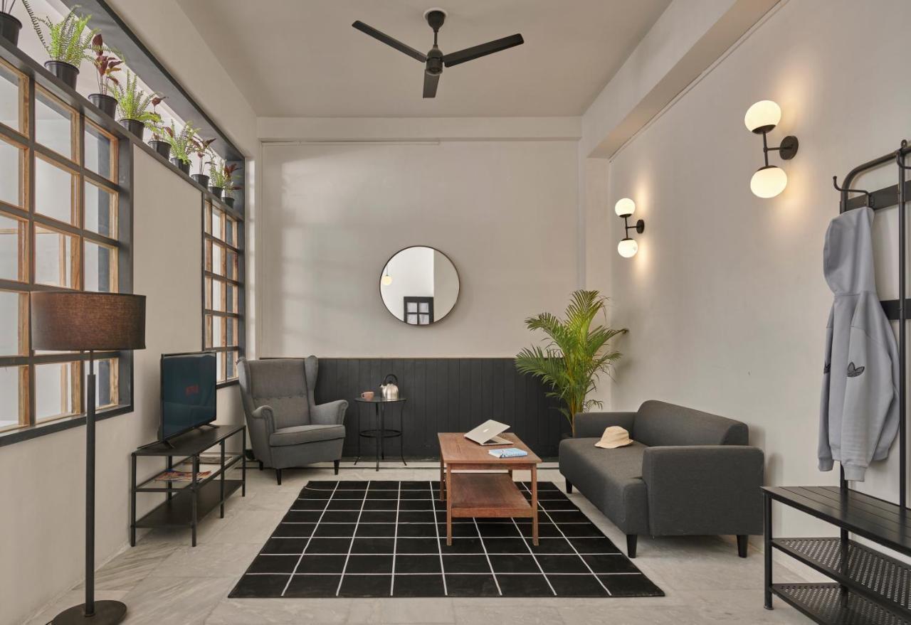 Poshtel Vns Apartment Varanasi Exterior photo