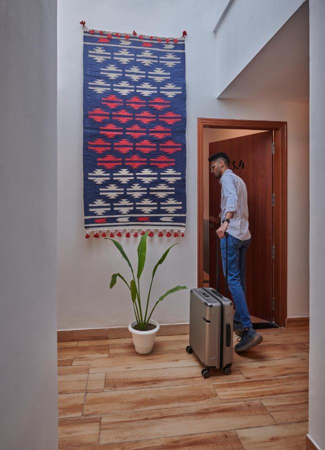 Poshtel Vns Apartment Varanasi Exterior photo
