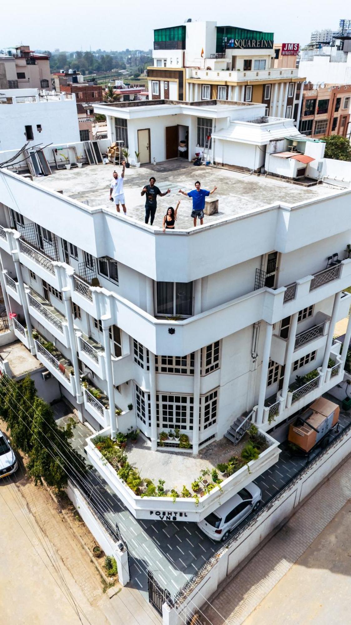 Poshtel Vns Apartment Varanasi Exterior photo